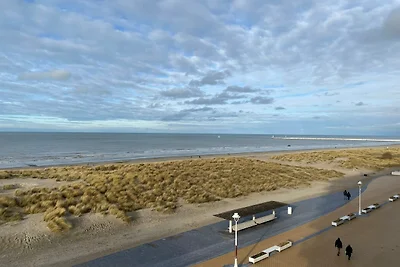 Apartment in Nieuwpoort mit Meerblick