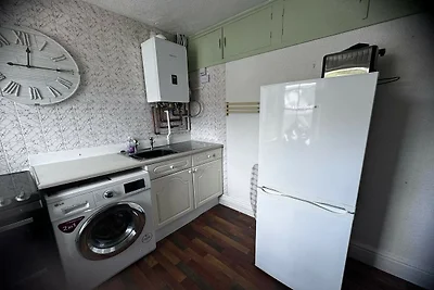 SEASIDE Apartment Two Bed Room Apartment (4...