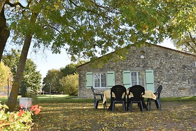 Gemütliches Ferienhaus mit Garten in Saint-Ne...