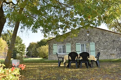 Ferienhaus mit Garten in Saint-Nexans