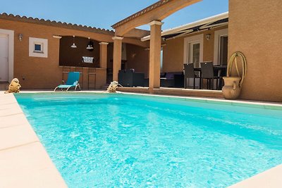 Prachtvolle Villa mit Swimmingpool in...
