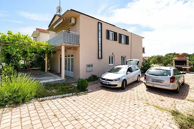 Schöne Wohnung mit Balkon