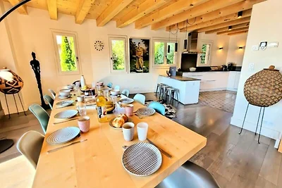 Chalet in der Nähe des Sees und der Skipisten...