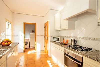 Villa mit 3 Zimmern und Garten