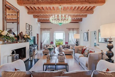 10 Bedrooms Villa in Lucca with pool