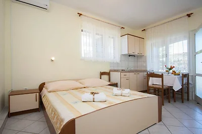 Einladendes Studio-Apartment in Primošten