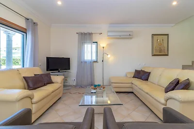 Luxusvilla mit privatem beheiztem Pool