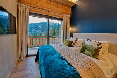 Chalet in Les Gets mit Außenwhirlpool