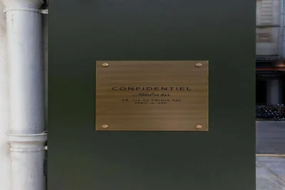 Vertraulicher Raum 4, nur einen Steinwurf vom...