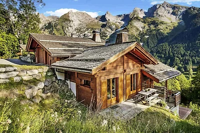 Chalet in den Alpen mit Spa und Panoramablick