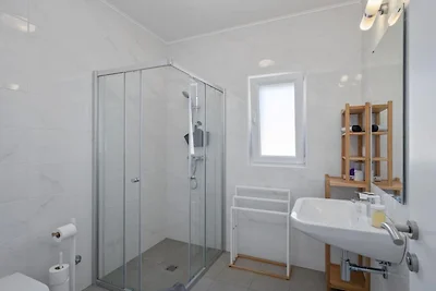 Two Bedroom Apartment With Terrace And Sea Vi...