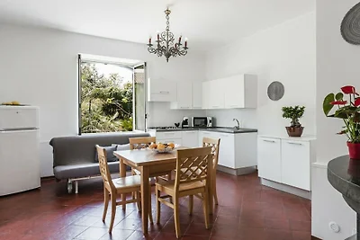 City cottage with garden and pool