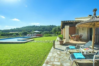 Villa in Pollensa mit Schwimmbecken