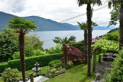 Villa in Cannobio mit Schwimmbecken