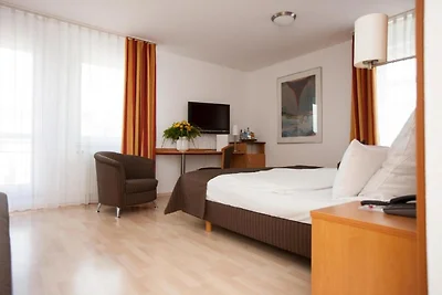 Stuttgart Großbettlingen Hotel by Belvilla...