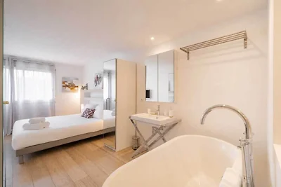 Charming Apartment with pool 2BR/4P -...