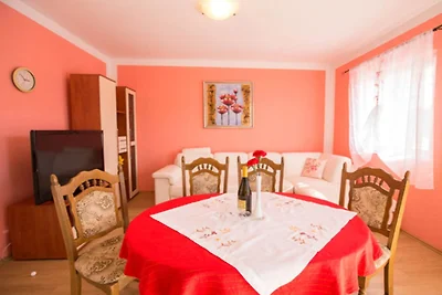Apartments Zora - Comfort One Bedrom Apartmen...