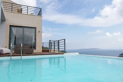 Schöne Villa in Sivota mit Swimmingpool