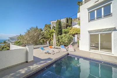 Apartment mit privatem Pool