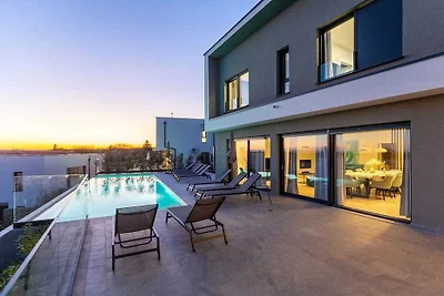 - Villa Seastar