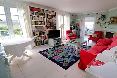 Villa in Cléden-Cap-Sizun mit Terrasse