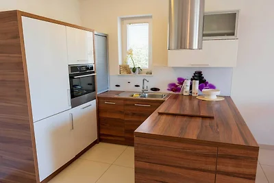 Charming Three Bedroom House Turanj