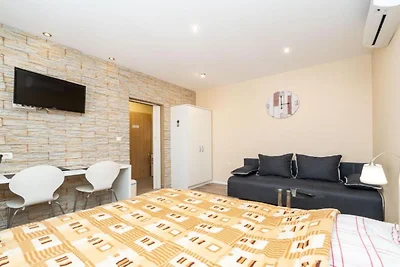 Bračić Premium Apartments with Outdoor Pool a...