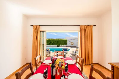 Villa mit 3 Zimmern und Garten