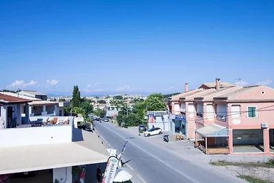 Accogliente casa vacanze a Benitses con pisci...
