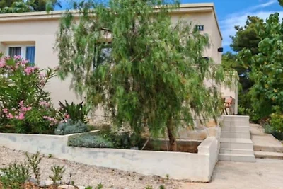 Four Bedroom Holiday Home with Pool