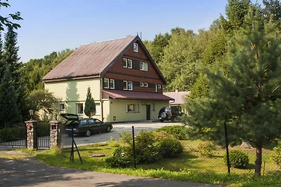 Połowa domu wakacyjnego, ogromny ogród, staw
