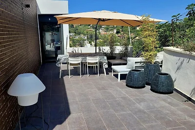 Stilvolle, moderne Villa am Stadtrand von...