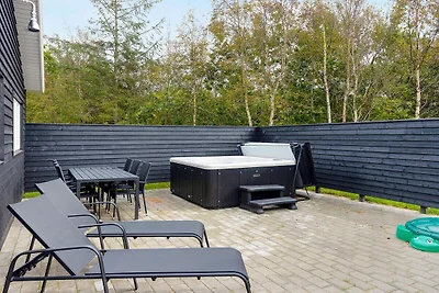 18 osob apartament w Ålbæk