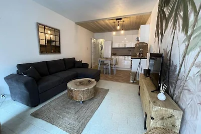 Wohnung in Grau du Roi am Strand