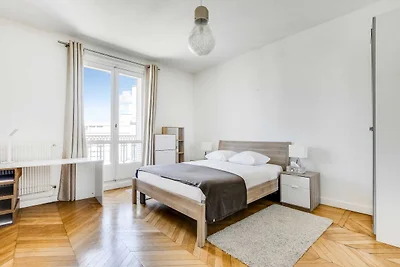 Ruim appartement met 1 slaapkamer en 4 plaats...