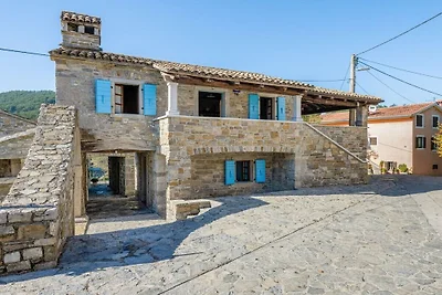Villa in Buzet mit Schwimmbecken