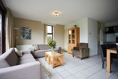 Gemütliches Ferienhaus mit großem Garten