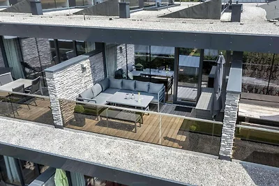 Moderne Wohnung mit Balkon und Zugang zur...