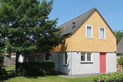 Ruim vakantiehuis met sauna nabij strand