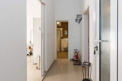 Apartment in Podlug mit Balkon und Garten