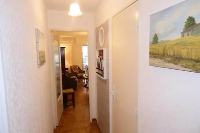 Lagos Residenz mit drei Zimmern