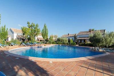 Casa con piscina e animali domestici ammessi
