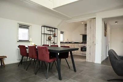 Luxuriöse Villa mit schöner Sauna