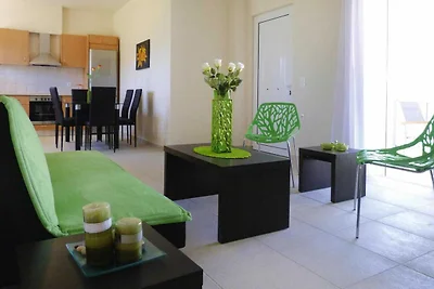 Villa a Nopigia con giardino