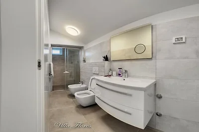 Villa in Marcana mit Schwimmbecken