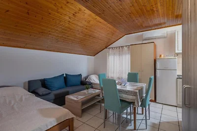 Studio apartment Iva - Studio Apartment