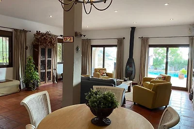 Ferienhaus mit Bergblick und privatem Pool