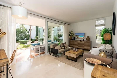 Charming 2-Bed Retreat Alcazaba Lagoon (304)