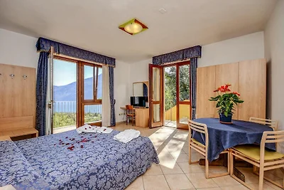 Wohnung in Limone mit Balkon oder Terrasse