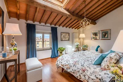 Penthouse in Lucca met Uitzicht op Stad